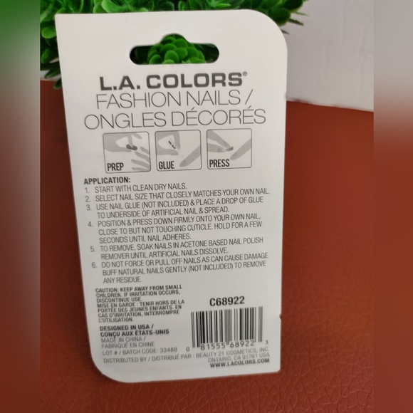 LA Colors Halloween Glow In The Dark Nails Pumpkin - Picture 3 of 3